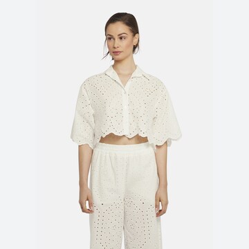 Nicowa Blouse in White: front
