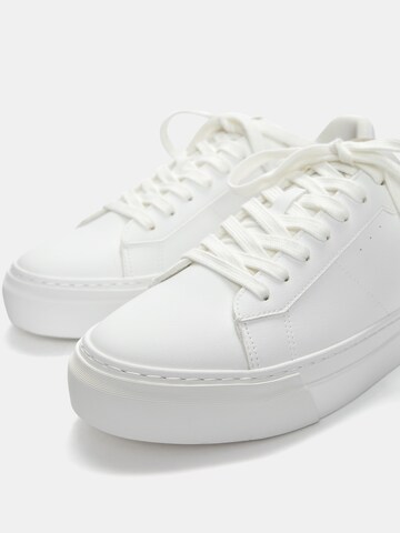 Pull&Bear Platform trainers in White