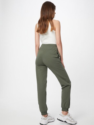 Tapered Pantaloni 'Bethan' di WAL G. in verde