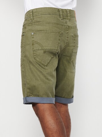 KOROSHI Regular Shorts in Grün