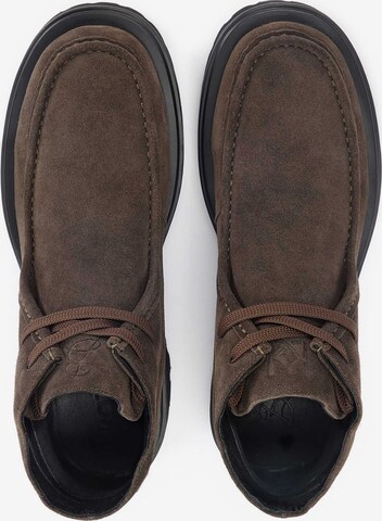 Kazar Chukka Boots in Brown