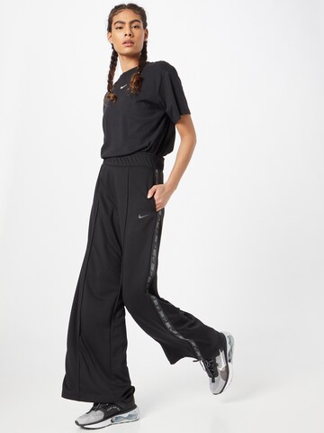 Nike Sportswear Wide Leg Bukser 'Tape' i sort