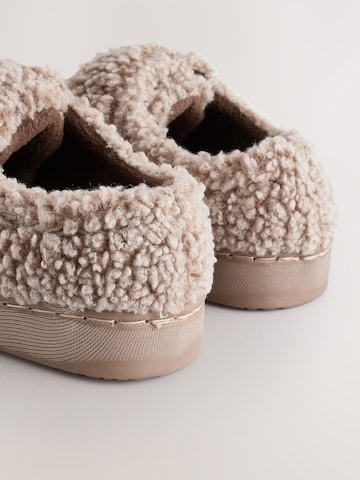 Next Huisschoenen in Beige