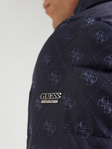 GUESS Демисезонная куртка в Синий