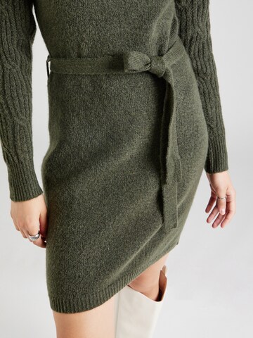 Robe 'Linn' ABOUT YOU en vert