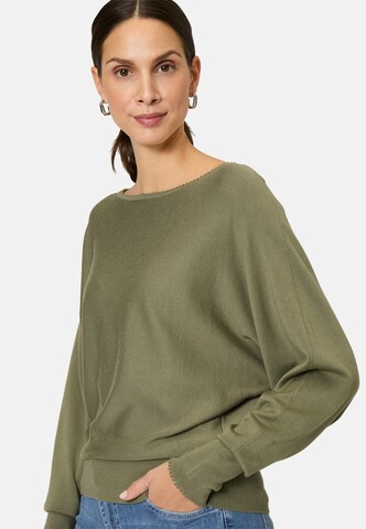 Pullover di zero in verde