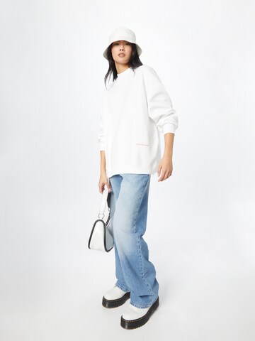 balts Calvin Klein Jeans Sportisks džemperis