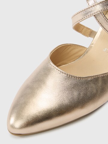 GABOR Pumps in Gold