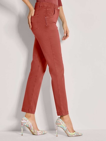 MADELEINE Tapered Broek in Bruin