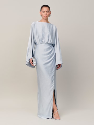 Rochie 'MARLOW ' de la Sável pe albastru: față
