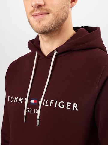 TOMMY HILFIGER Regular Fit Sweatshirt in Rot