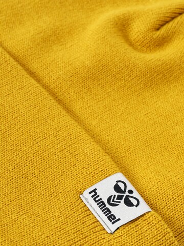 Hummel Sports beanie in Yellow