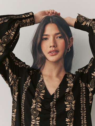 Next Bluse in Schwarz