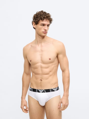 Slip de la Emporio Armani pe bej
