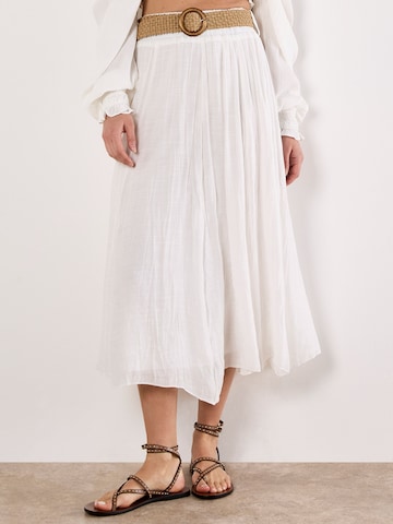 Jupe ' ' Apricot en blanc