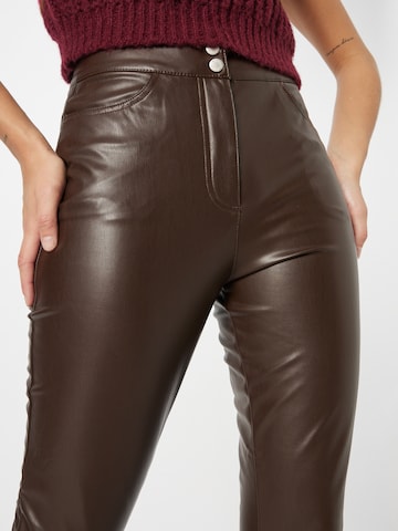 Skinny Pantaloni 'JESSIE' di ONLY in marrone