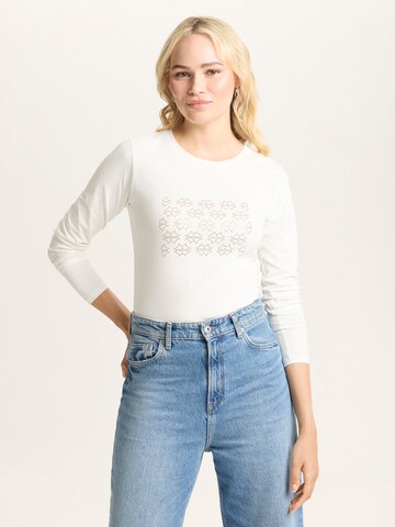 CROSS JEANS Shirt in White: front