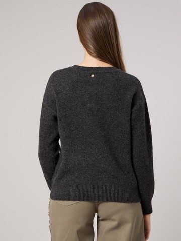 Pull-over Deeluxe en gris