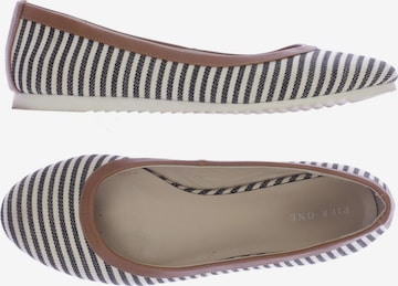 Pier One Flats & Loafers in 39 in Beige: front