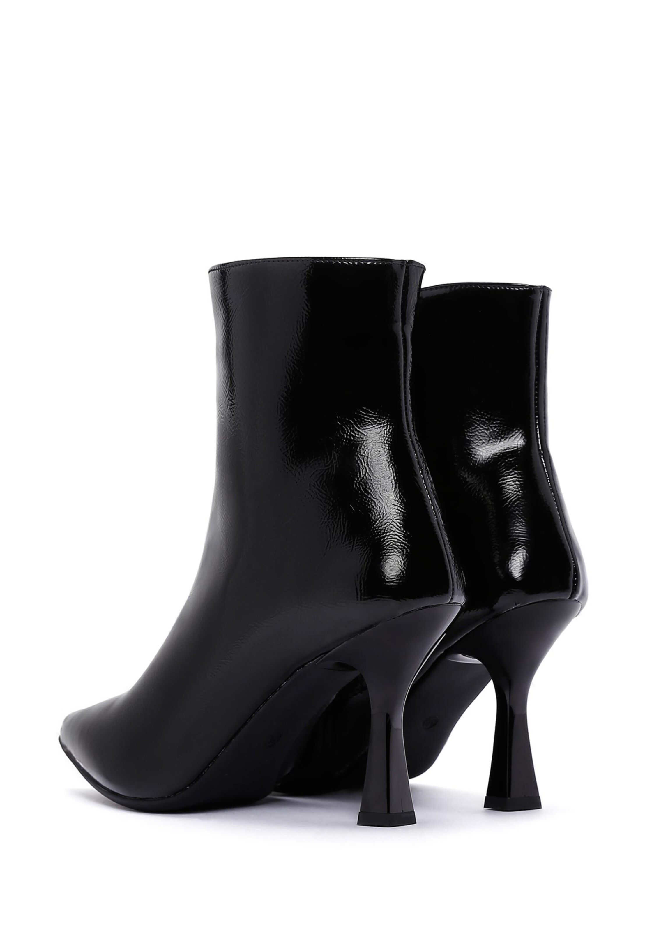 Derimod Ankle Boots in Schwarz