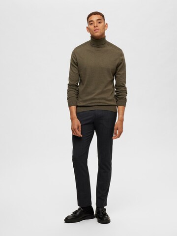 SELECTED HOMME Regular fit Sweater in Green