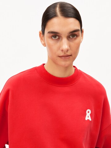 Sweat-shirt ARMEDANGELS en rouge