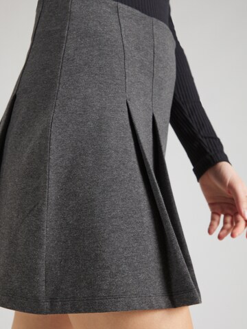 Gonna 'Sarina' di ABOUT YOU in grigio