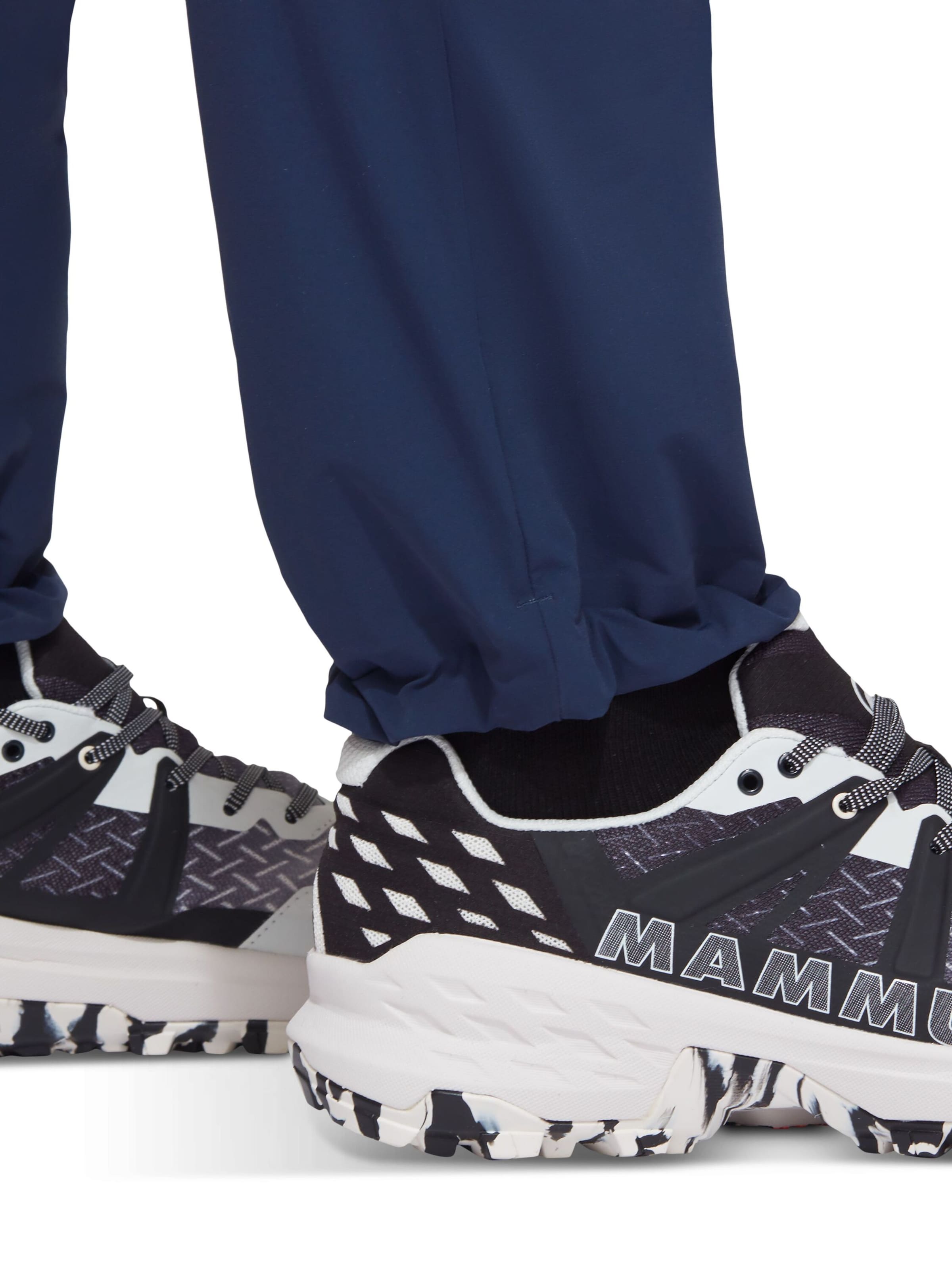 MAMMUT Regular Outdoor Pants in Blue