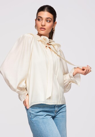 Ombre Bluse in Beige