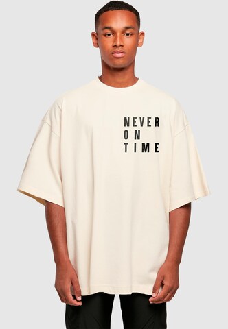 Mister Tee Shirt 'Never On Time' in Beige: voorkant