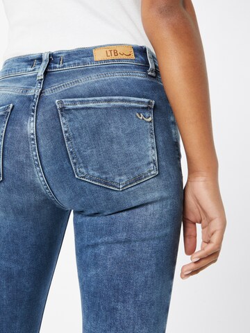 Coupe slim Jean 'Lonia' LTB en bleu