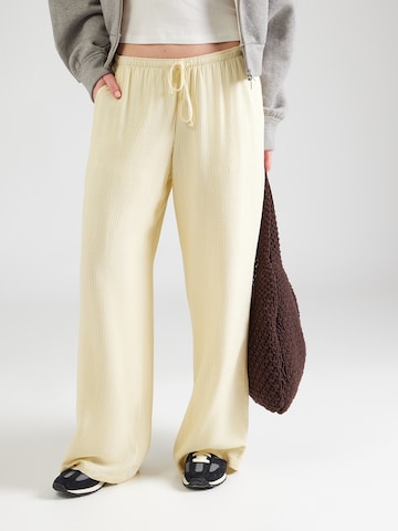 HOLLISTER Bő szár Nadrág - sárga: elől