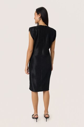 Robe 'SLElspeth' SOAKED IN LUXURY en noir