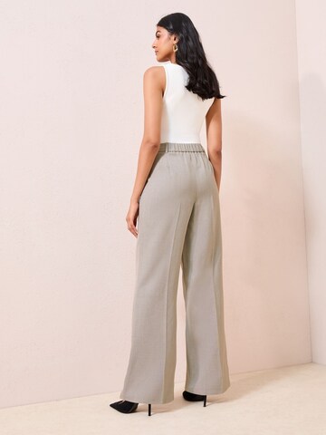 Friends Like These Široký strih Plisované nohavice - Sivá