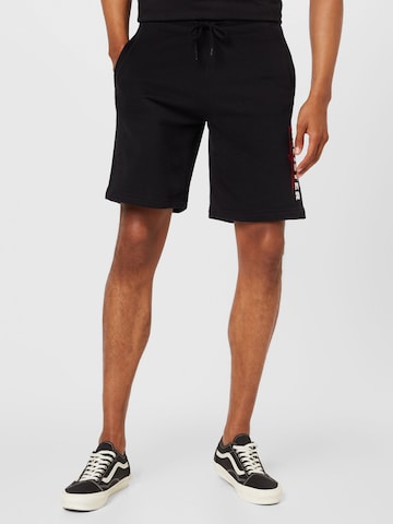 HOLLISTER Regular Trousers in Black: front