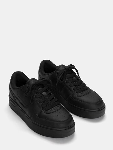Pull&Bear Platform trainers in Black