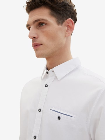 TOM TAILOR - Ajuste regular Camisa en blanco