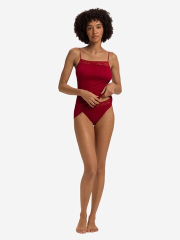 Hanro Undershirt 'Moments' in Red
