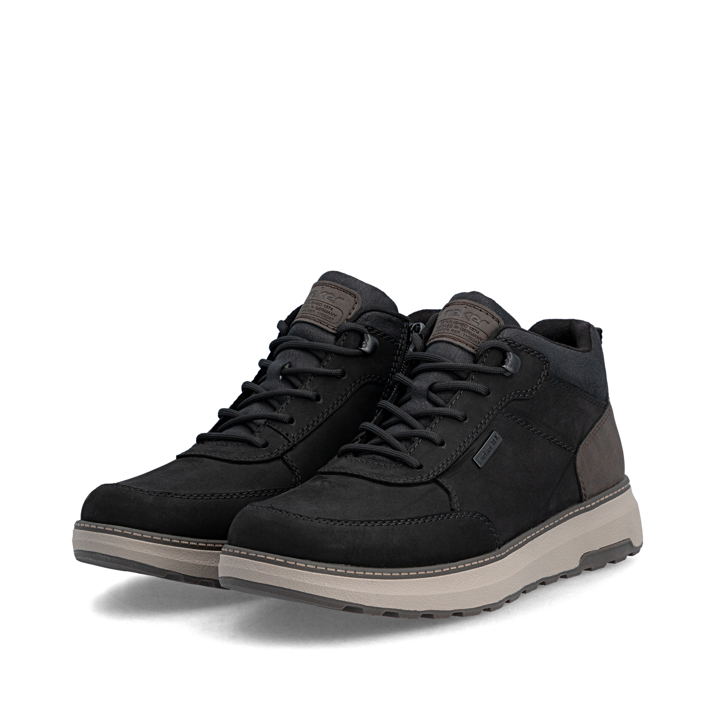 Chaussure à lacets Rieker en noir