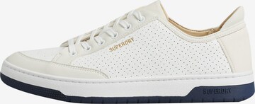 Baskets basses 'Vintage Vegan Basket' Superdry en blanc : devant