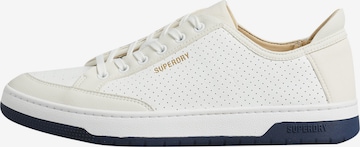 Superdry Sneakers laag 'Vintage Vegan Basket' in Wit: voorkant