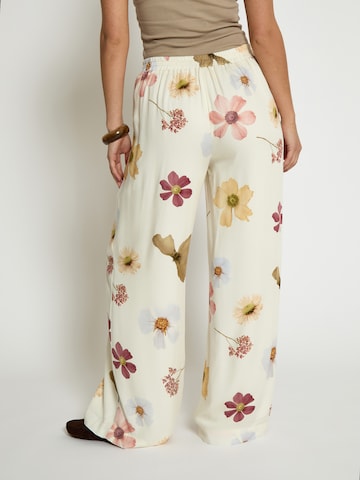 Loosefit Pantaloni 'Heidi' di DESIRES in bianco