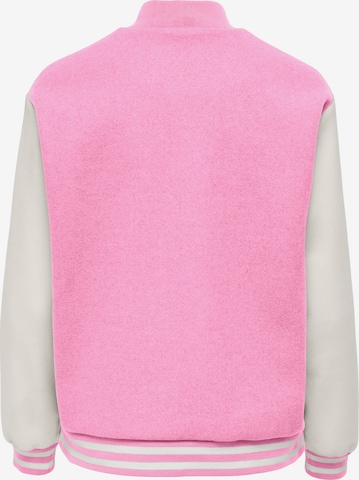 ONLY Φθινοπωρινό και ανοιξιάτικο μπουφάν 'Silja' σε ροζ