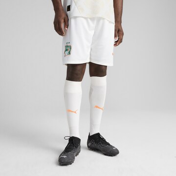 Regular Pantalon de sport PUMA en blanc : devant