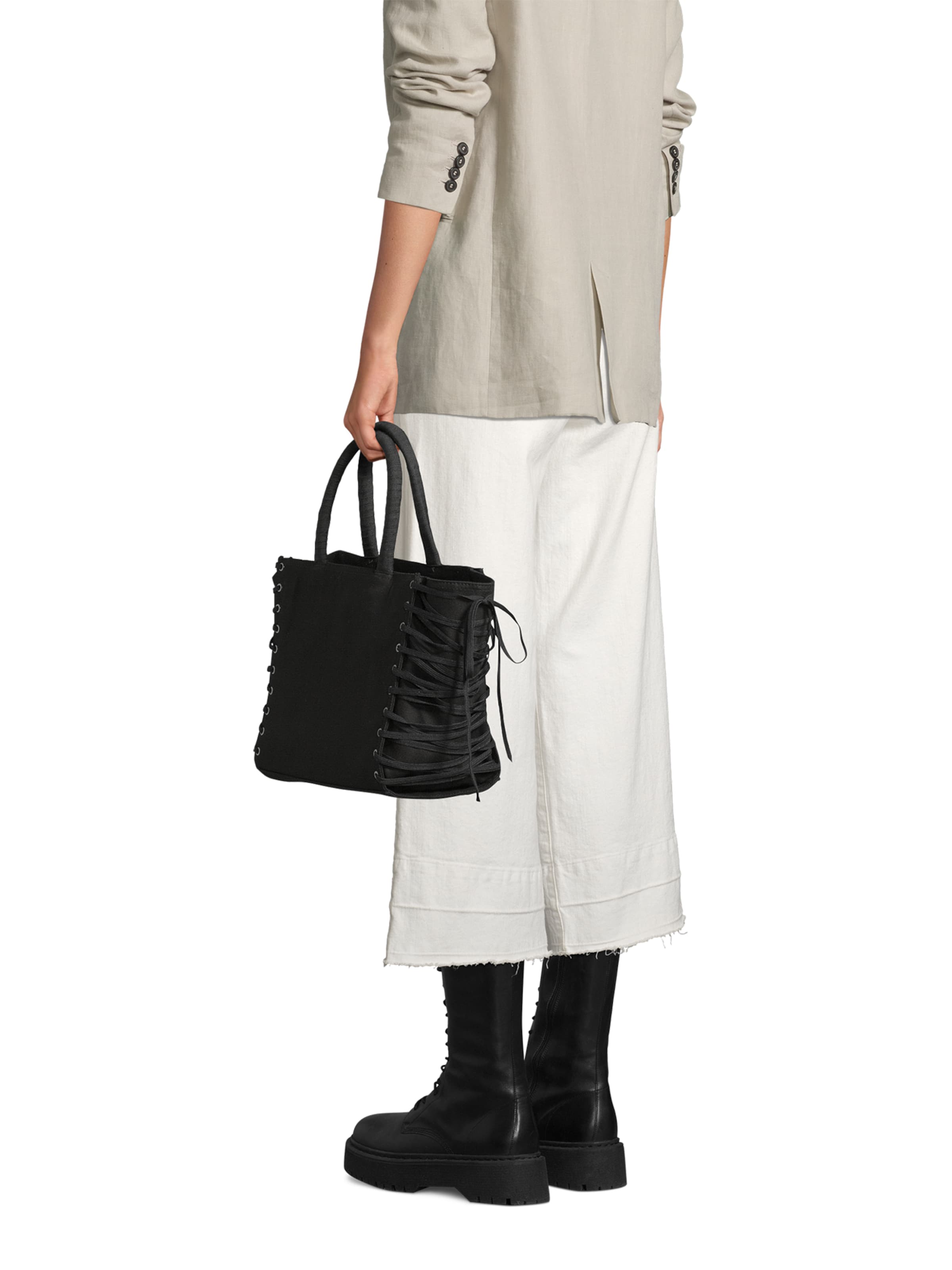 Monki Дамска чанта в черно: отпред