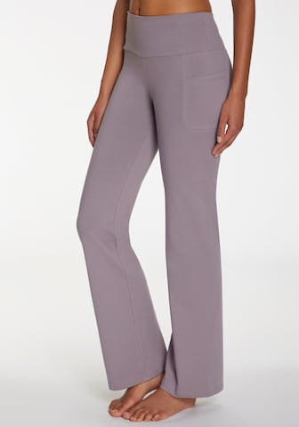 LASCANA ACTIVE Loosefit Sporthose in Lila: Vorderseite