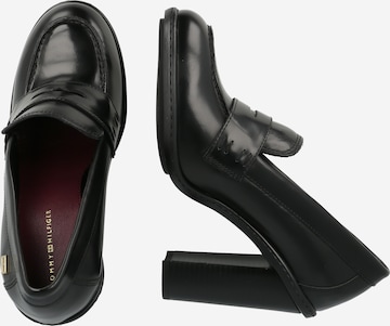 TOMMY HILFIGER - Sapatos com cunha frontal em preto
