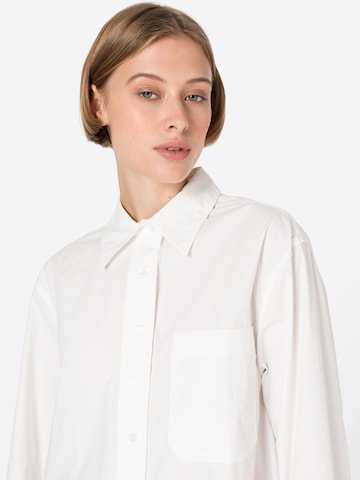 Camicia da donna 'Gizem' di Gina Tricot in bianco