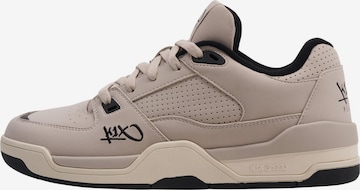 Sneaker bassa di K1X in beige: frontale
