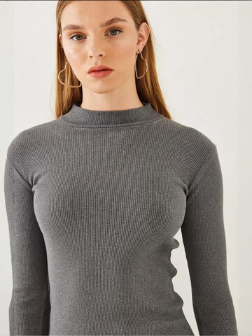 Abito in maglia di Bianco Lucci in grigio